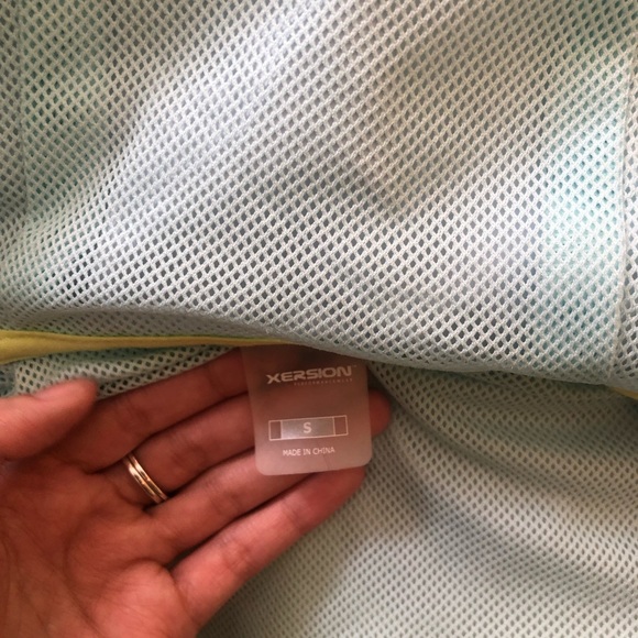 Windbreaker - Picture 3 of 4